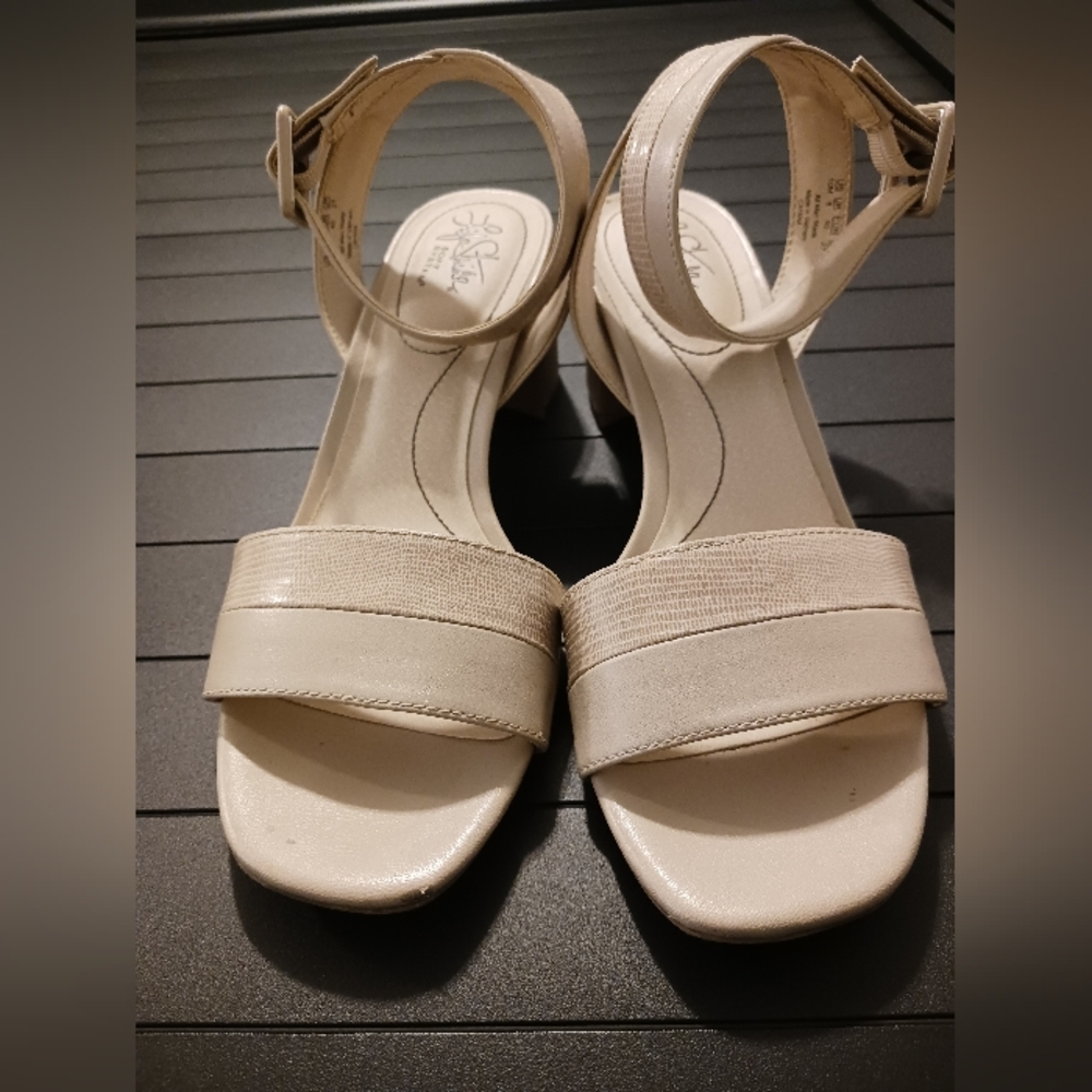 Lifestride block heels